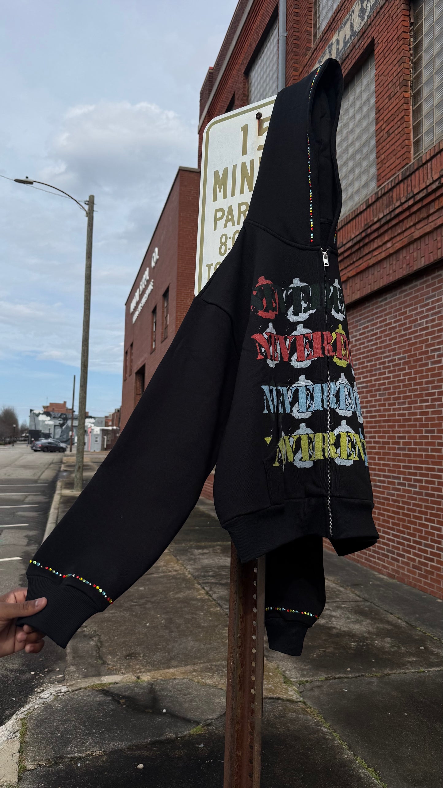 NEVERENVY “PEACE” ZIP-UP HOODIE
